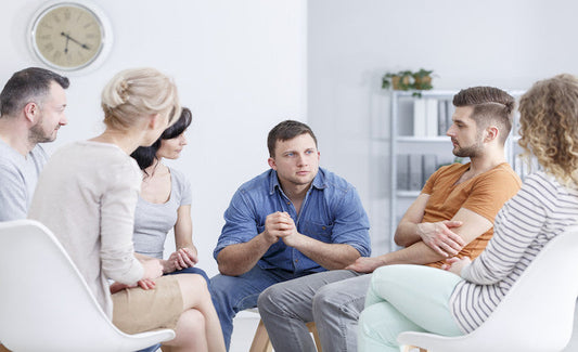 What Can You Expect From an In-Person AA Meeting?
